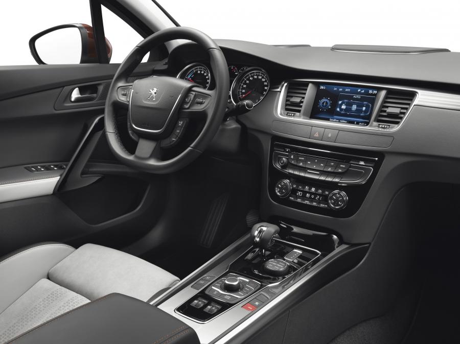  Peugeot 508 RXH 2012 года  (фото 4 из 93)